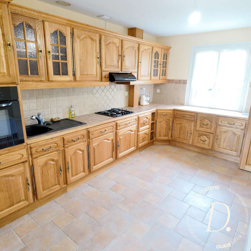 Maison à BONNIERES-SUR-SEINE