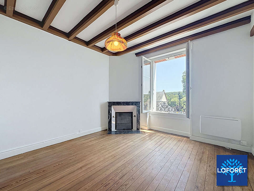 À seulement 10 minutes de Blois, laissez-vous séduire par cette maison pleine de charme. - photo 12