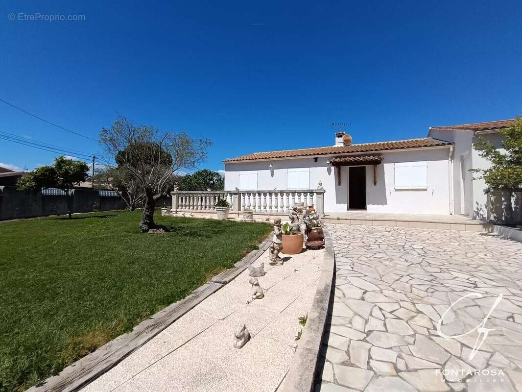 Maison à LE MUY