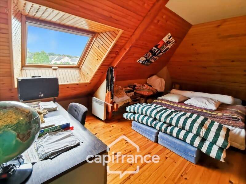Maison à vendre 7 pièces BESSE SUR BRAYE (72)  -  terrain de 4035 m²  - - photo 8