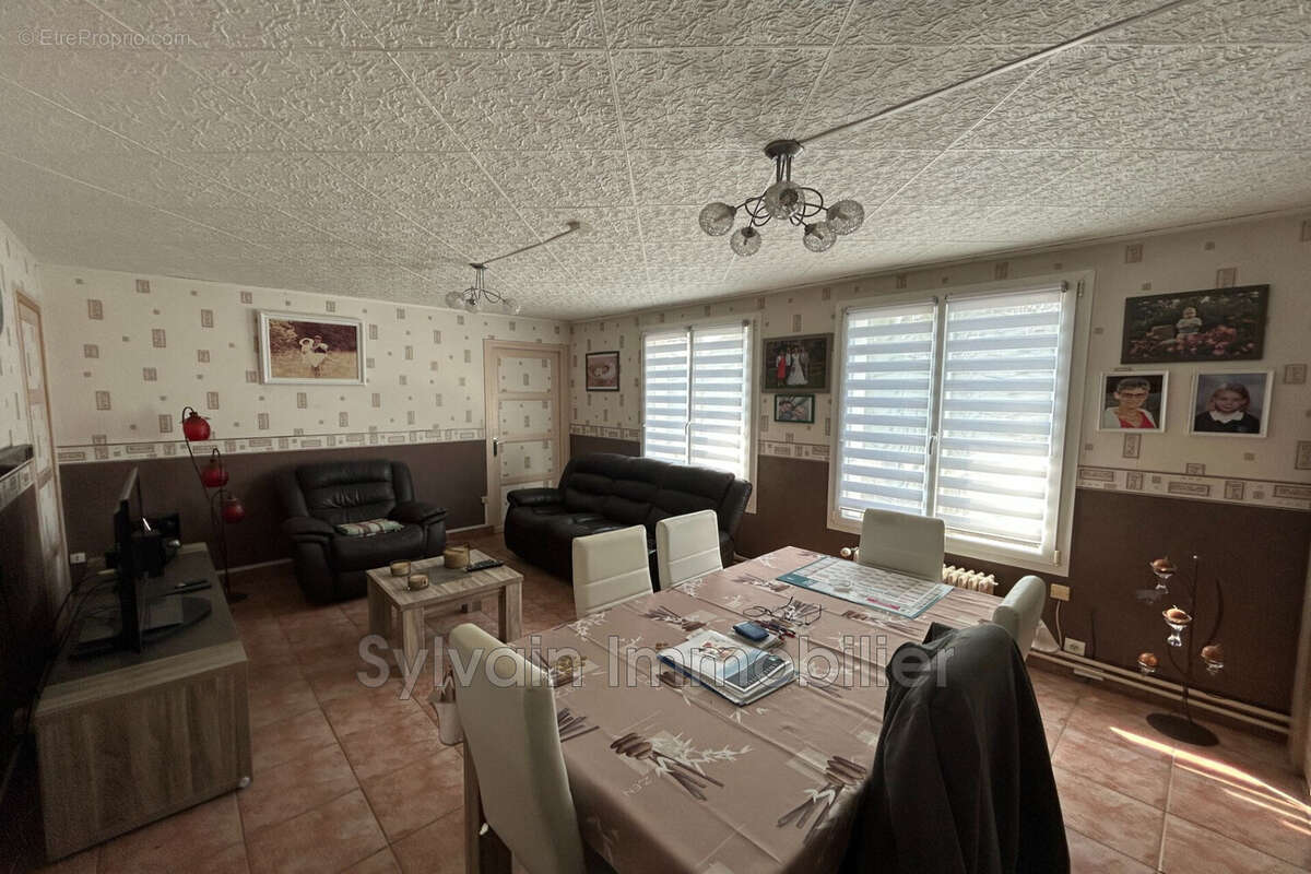 Maison 137 m² à Formerie  - photo 2
