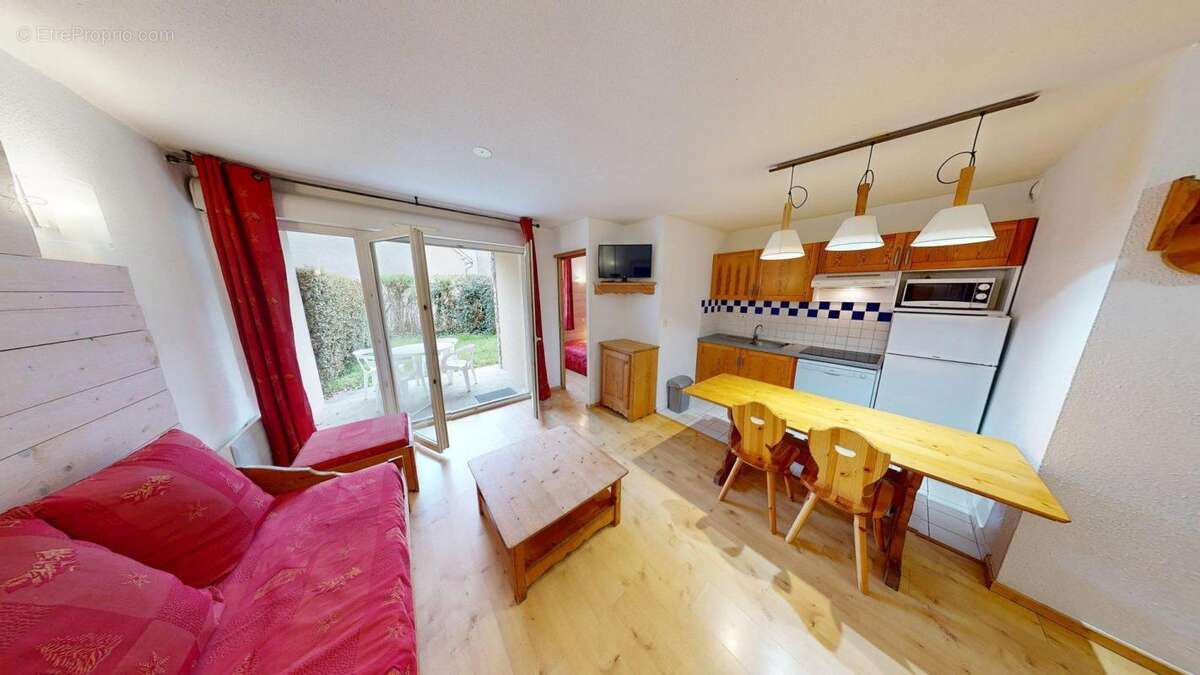  Pied-à-terre idéal à Luchon : T2 bis avec terrasse et jardin privatif  - photo 8