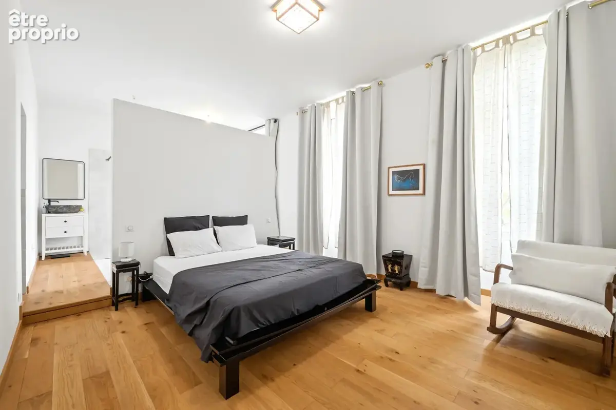 Cannes - Appartement - 182m² - Patio - Dépendance - Parking - photo 9