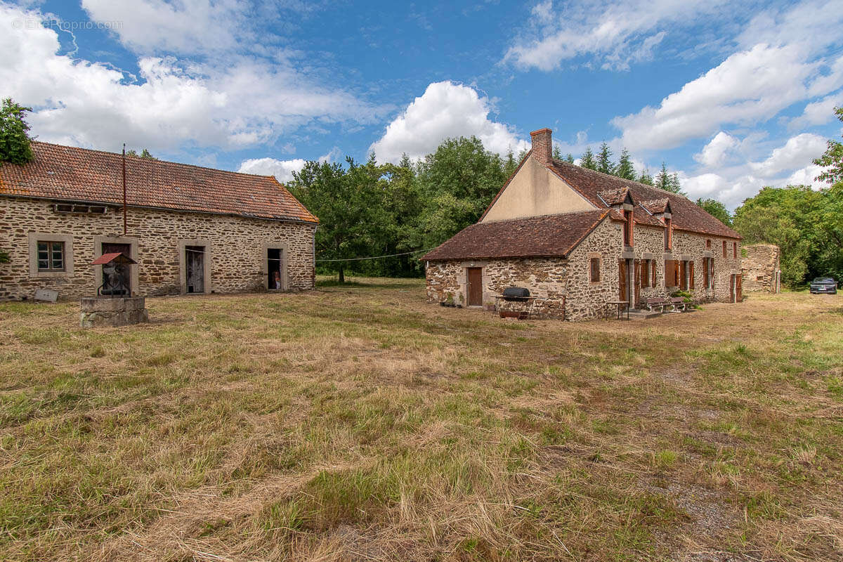 Maison à BOUSSAC