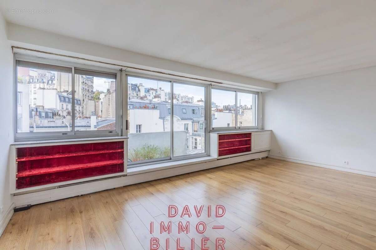 Appartement à PARIS-18E