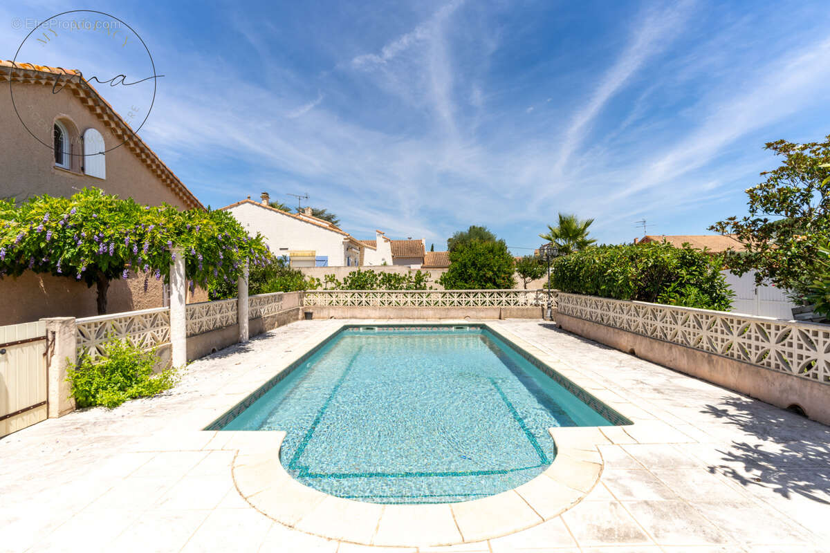 Lignan-sur-Orb   Maison de caractère 215 m2, 5 chambres, piscine, terrain 983 m2 - photo 9