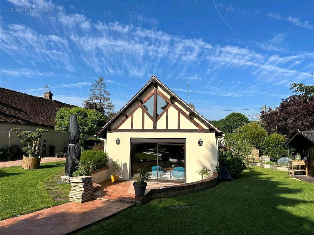Maison à CHATEAUNEUF-EN-THYMERAIS