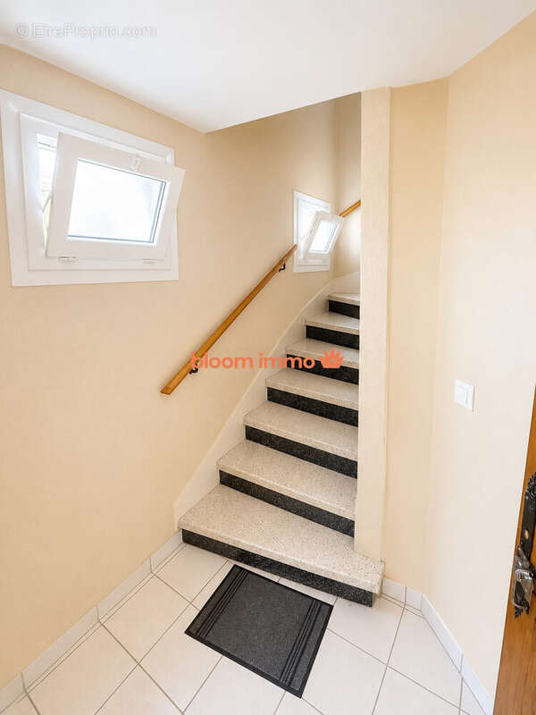 Appartement 42 m² à Chambery  - photo 7