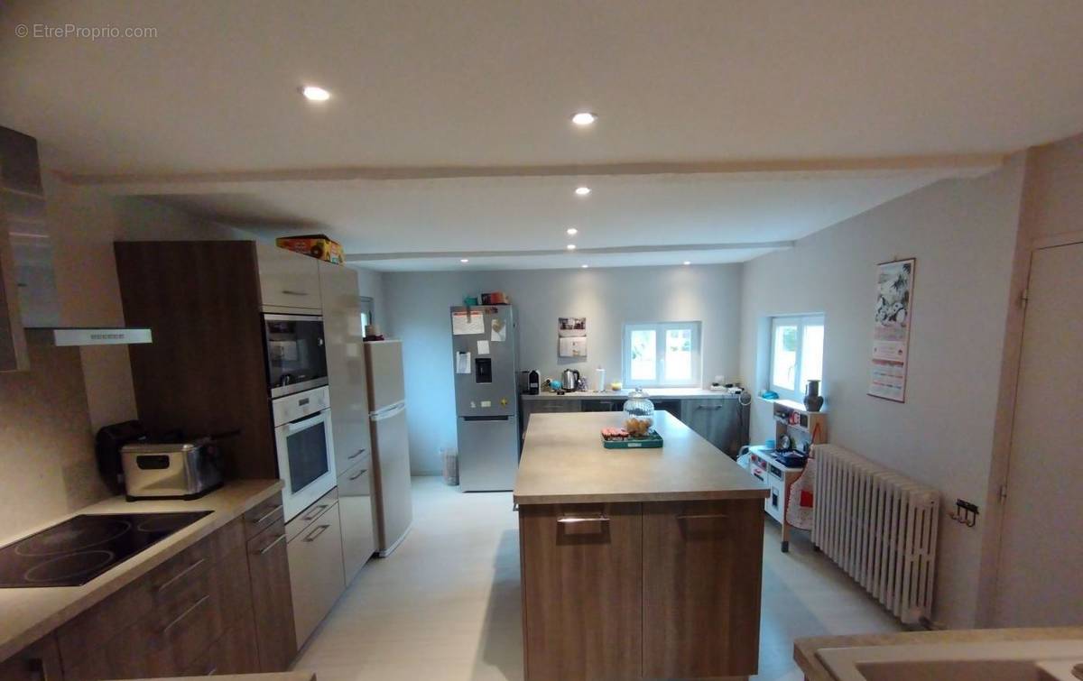 Maison à NEAUFLES-AUVERGNY