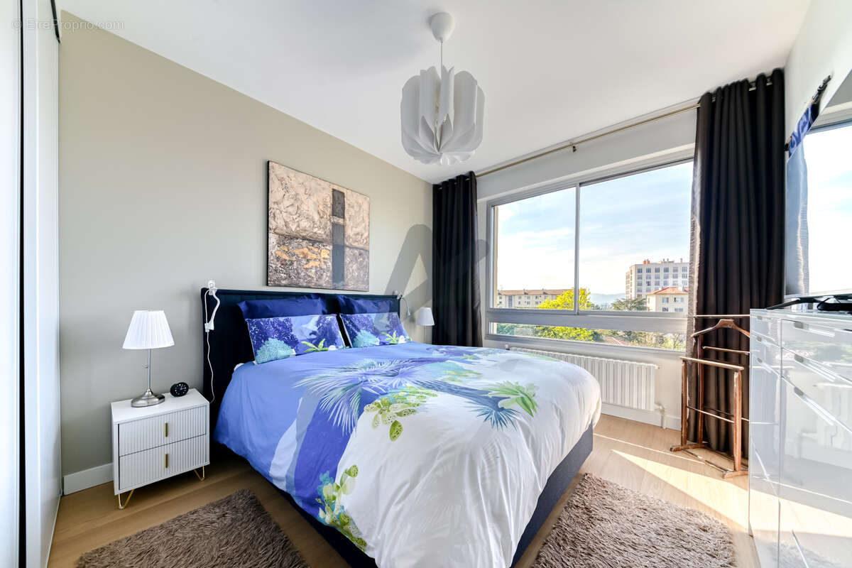 Appartement à LYON-5E