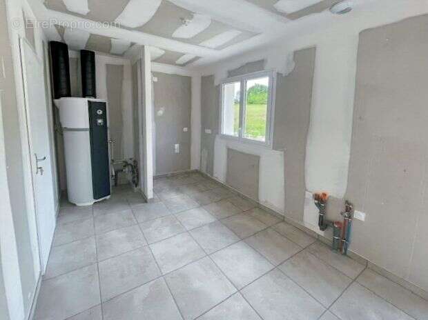 Maison à SAINT-ASTIER