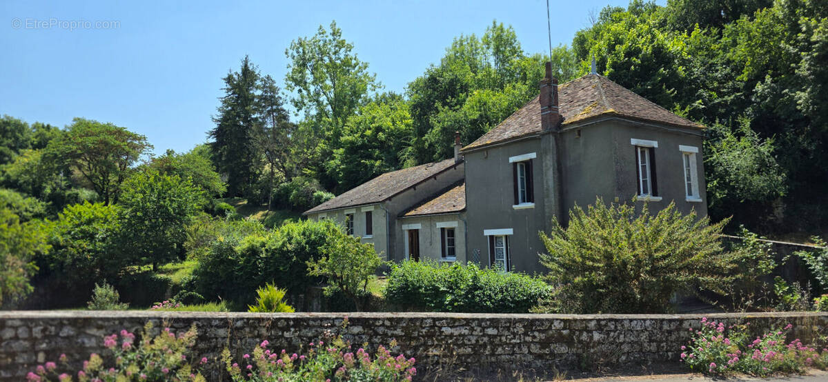 Maison à ANGLES-SUR-L'ANGLIN