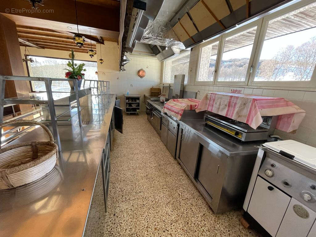 Commerce à LAGUIOLE