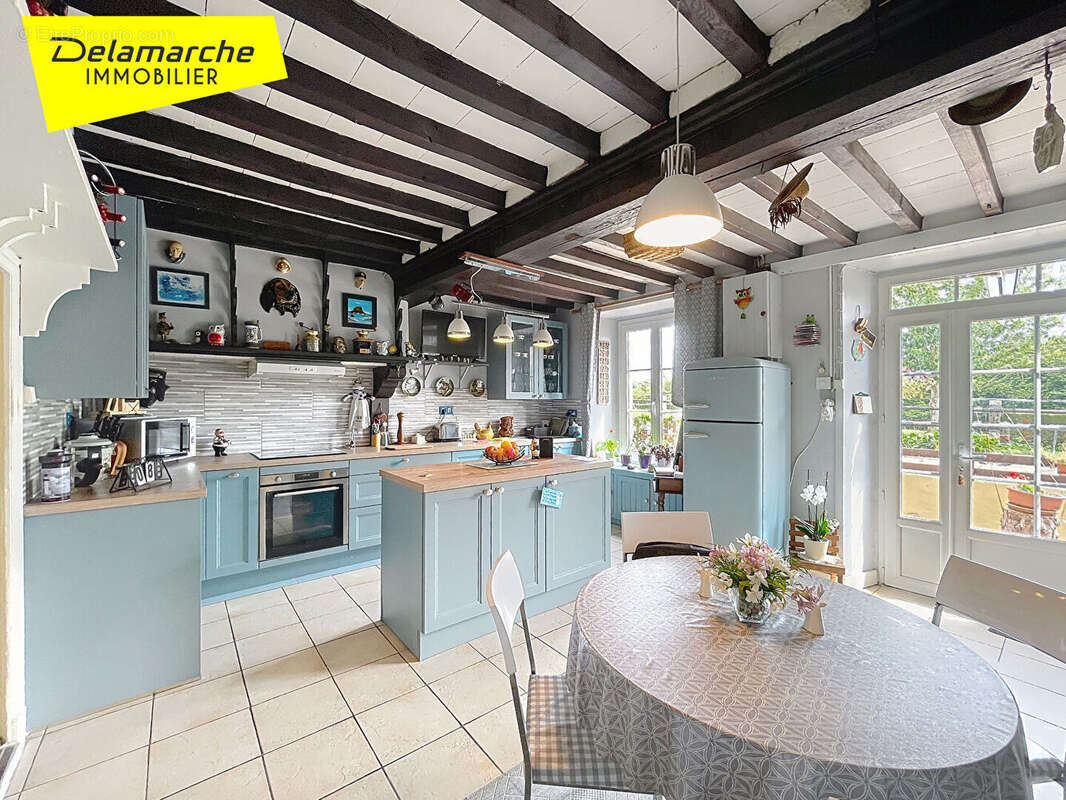 Maison à SAINT-MARTIN-DE-CENILLY