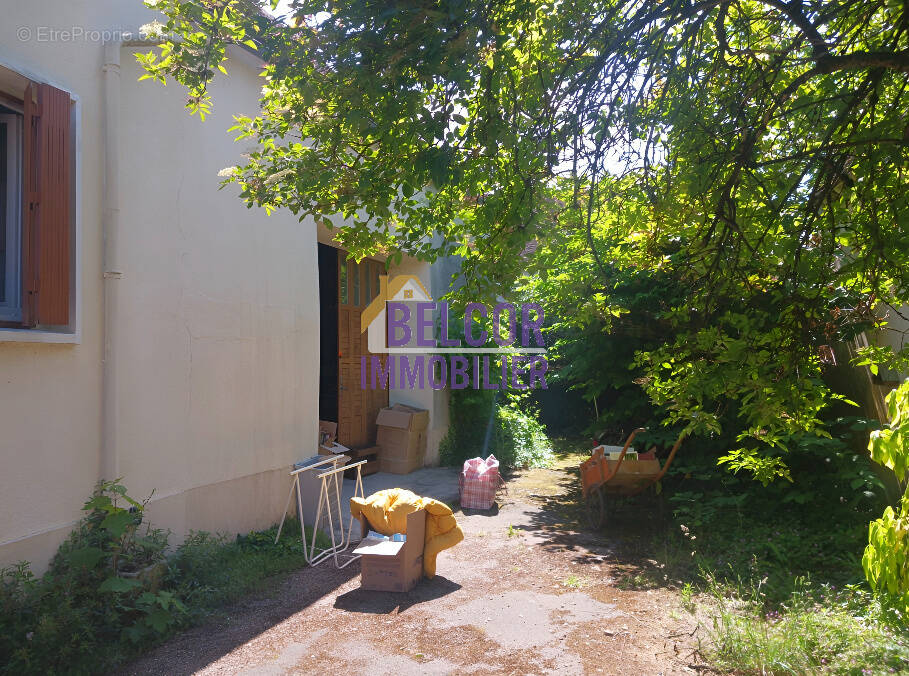Maison à BEAUMONT-DU-GATINAIS