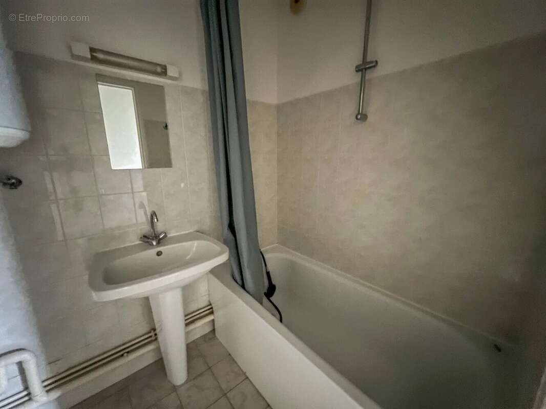 Appartement à SAINT-REMY-LES-CHEVREUSE