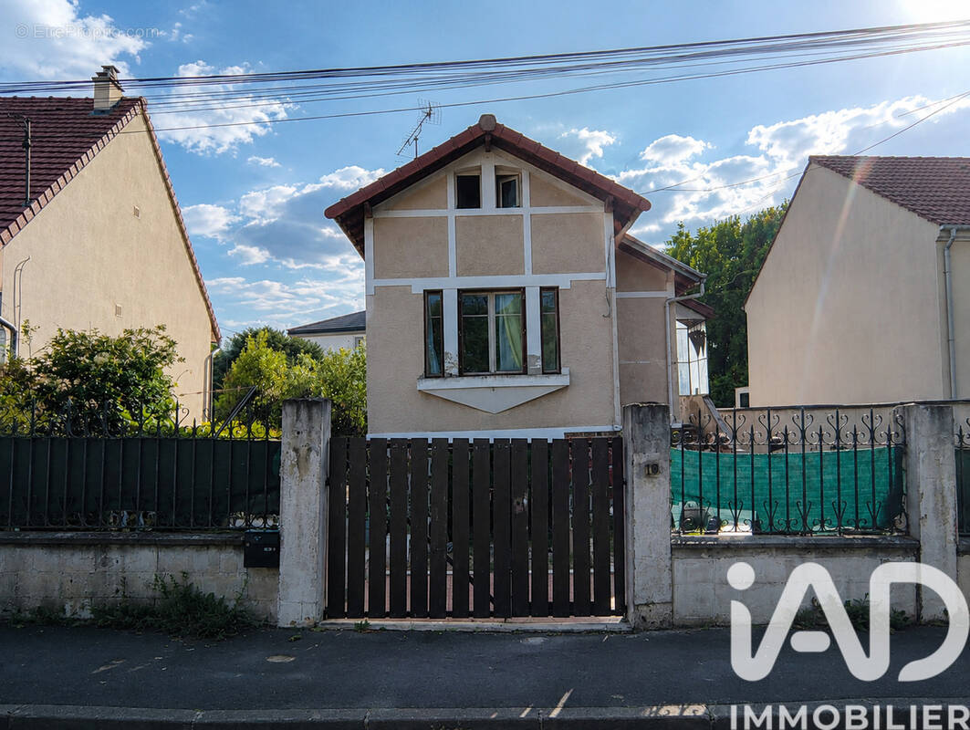 Photo 1 - Maison à MITRY-MORY