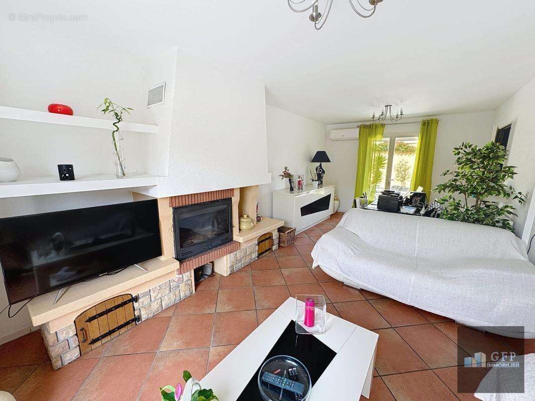 Maison à LA LONDE-LES-MAURES