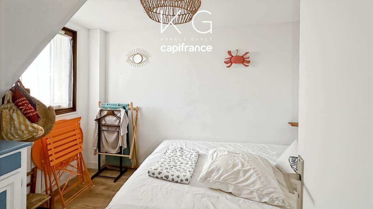 EXCLUSIVITE, à Tourgeville proche plage bel appartement en duplex 48 m2 à vendre 2 chambres, balcon et parking - photo 9