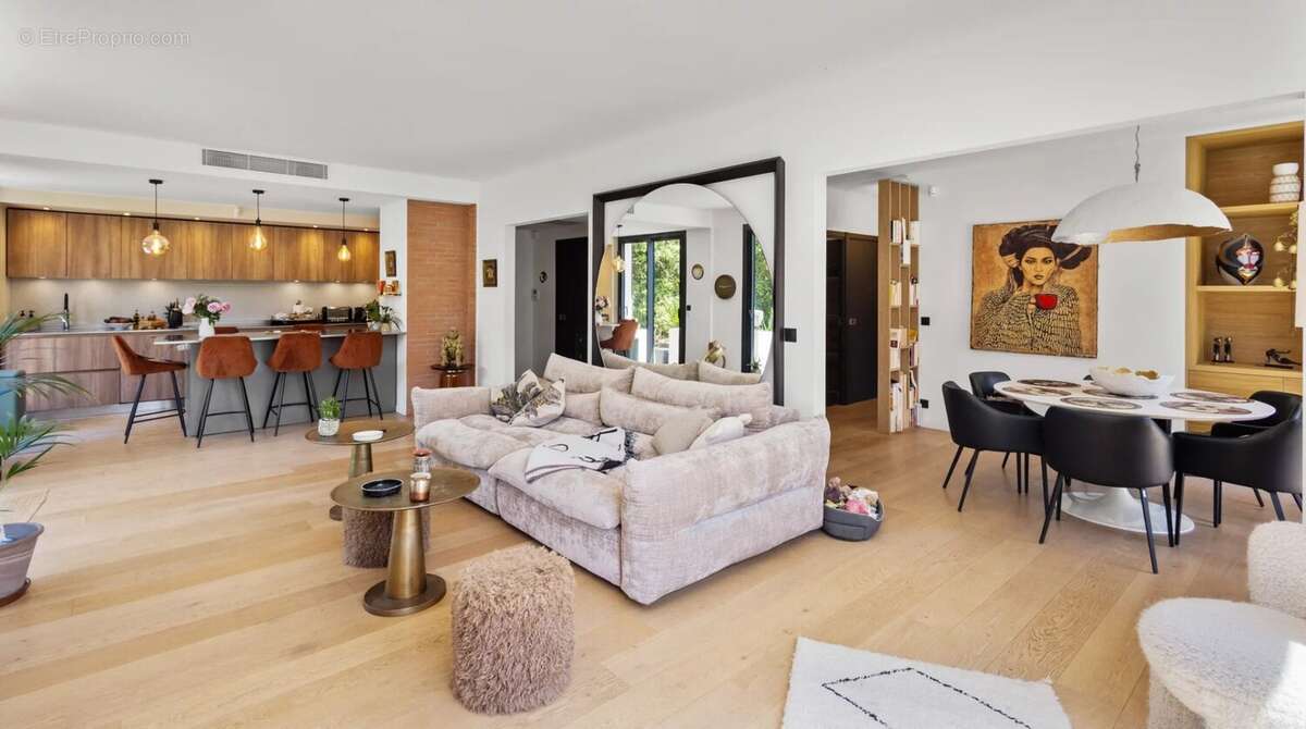 Maison à MOUGINS