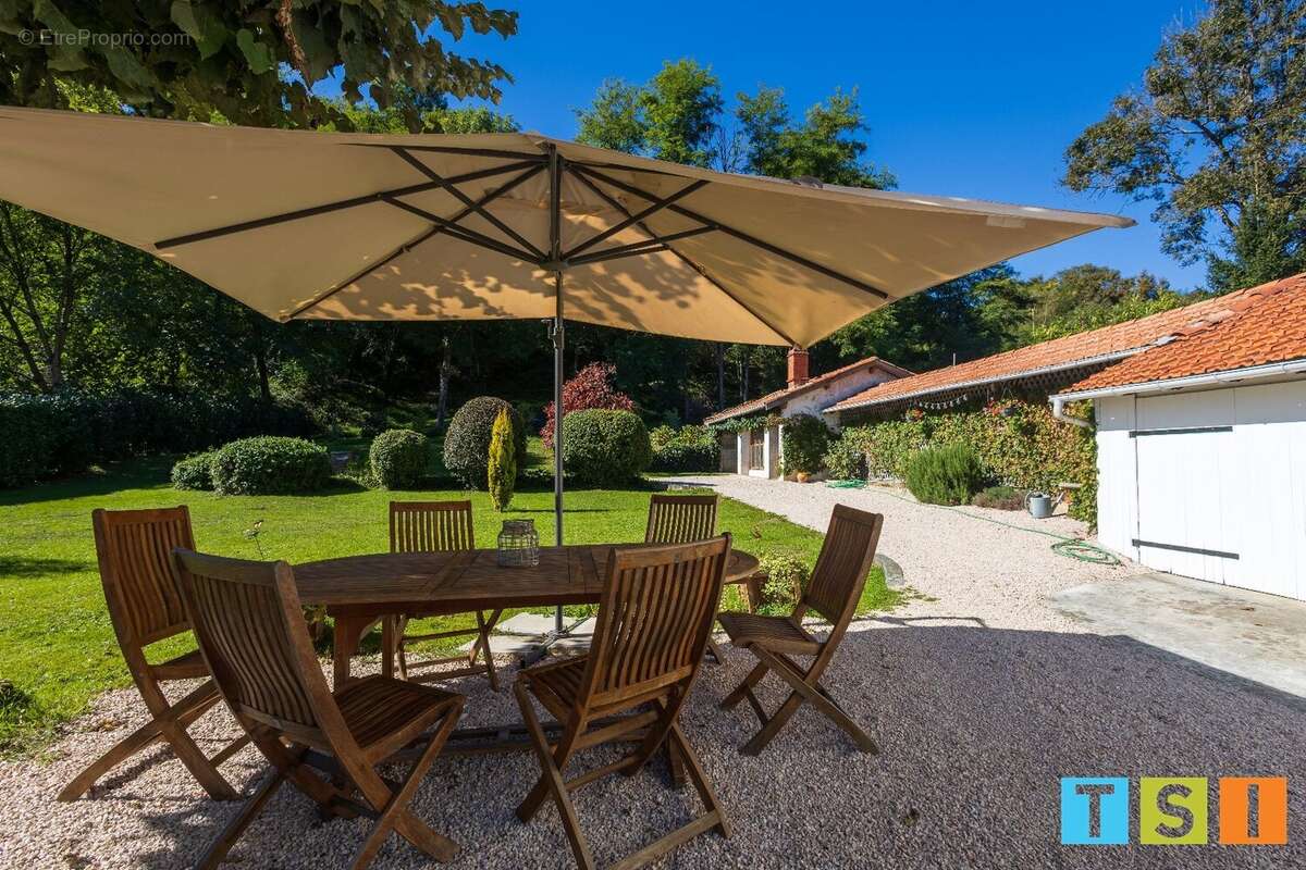 Maison à MAZERES-SUR-SALAT