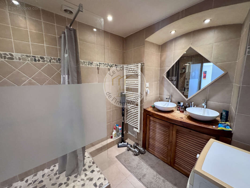Appartement à MARSEILLE-13E