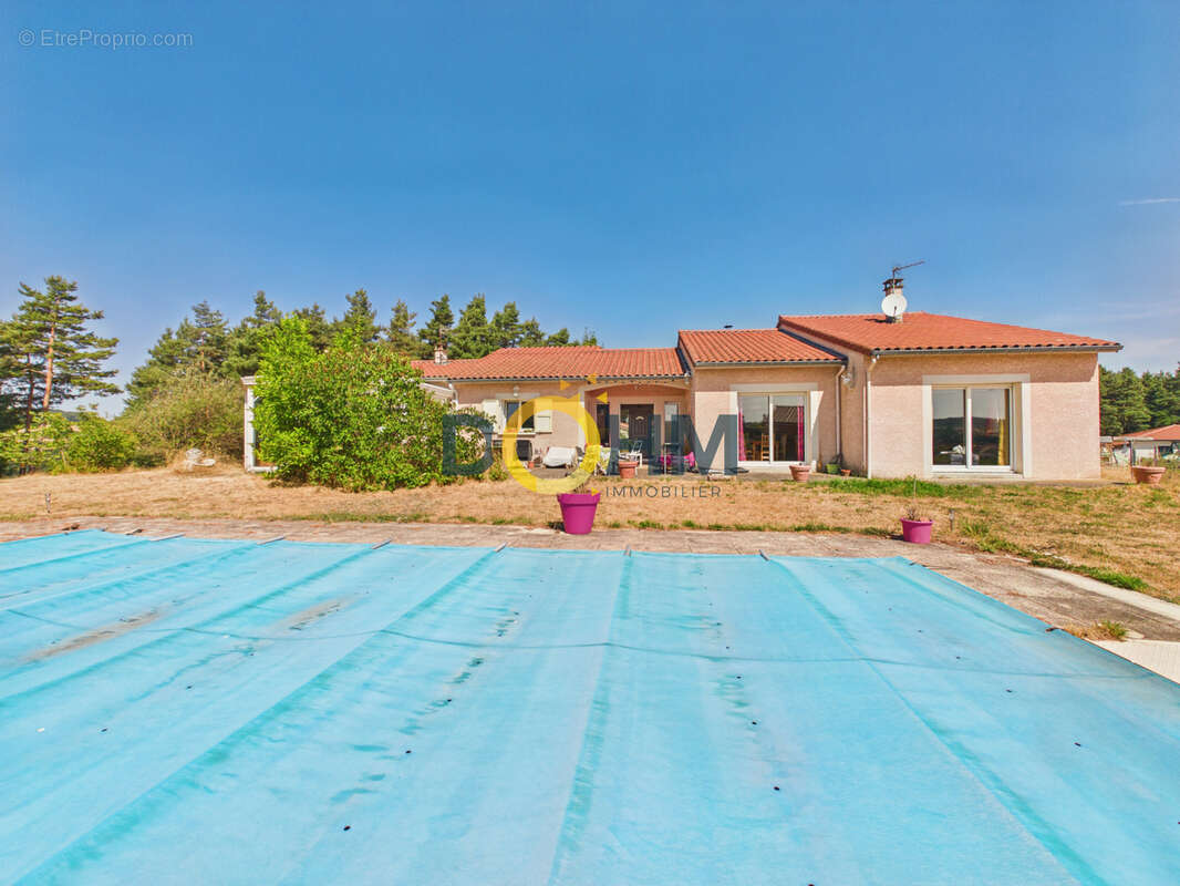 Maison plain-pied 168 m2 avec piscine à Yssingeaux - photo 2