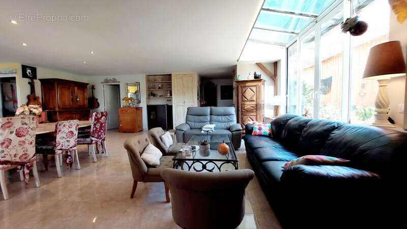 Maison de plain-pied rénovée avec piscine, terrasse couverte de 50 m² et chalet indépendant – Périgord Noir - photo 5