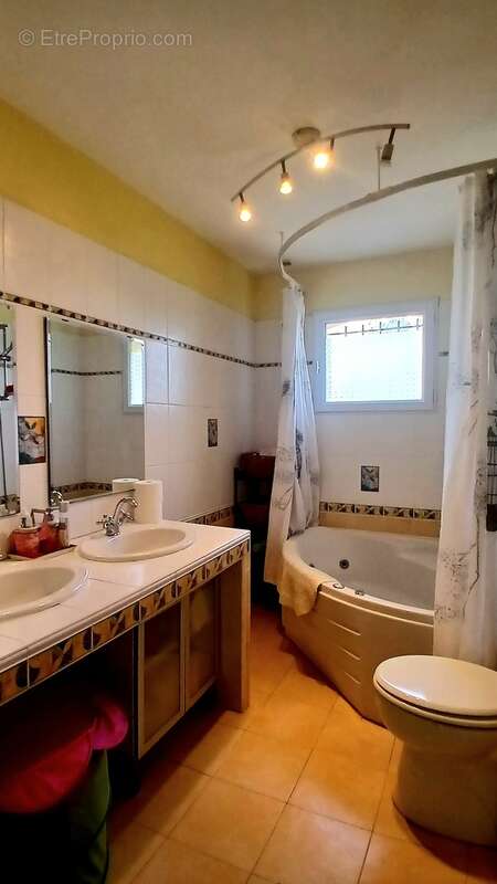 Agréable villa avec 4 chambres et chalet indépendant. - photo 19