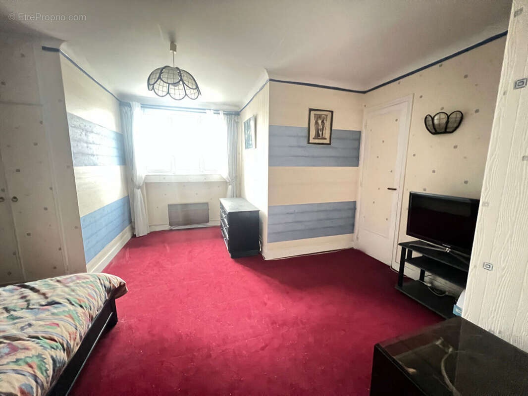 Maison à SARTROUVILLE