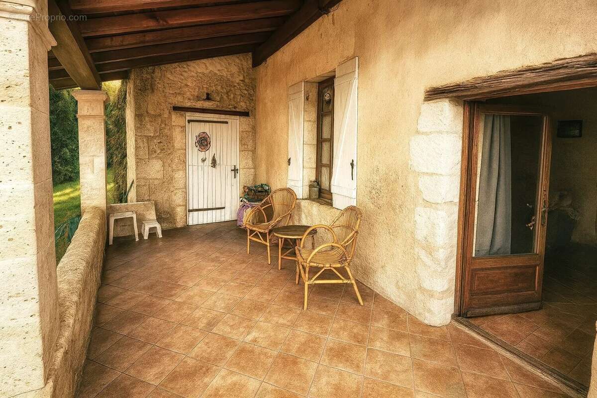 Maison à VILLETOUREIX