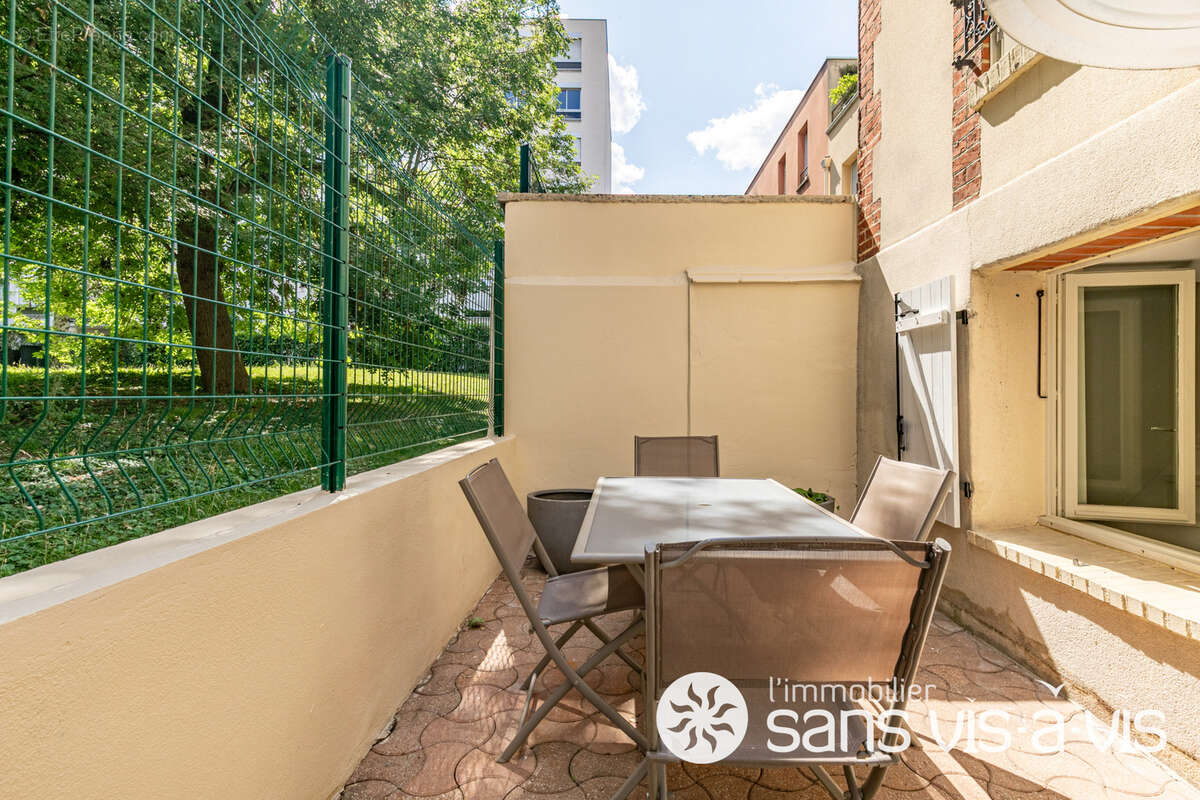 Maison à COURBEVOIE