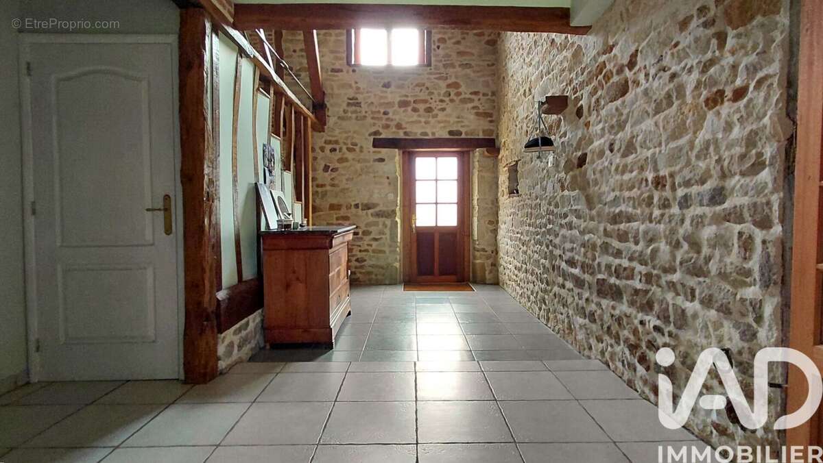 Photo 4 - Maison à LIGNAC