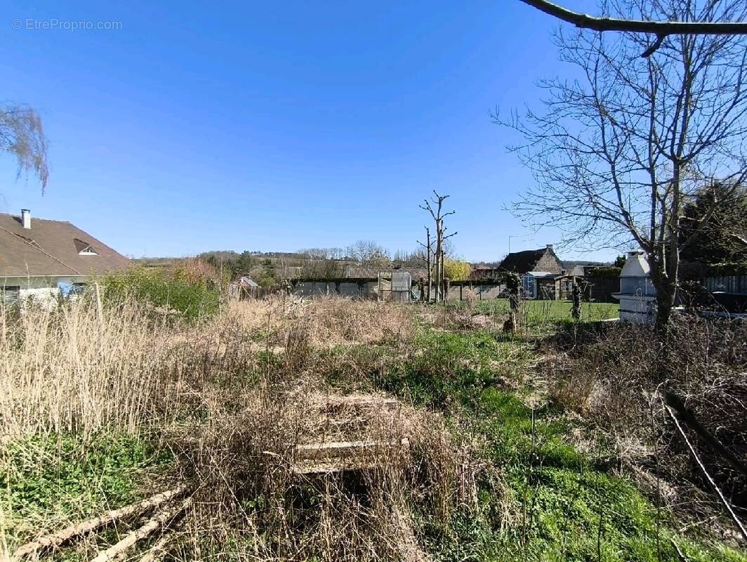 Terrain à VALLANGOUJARD