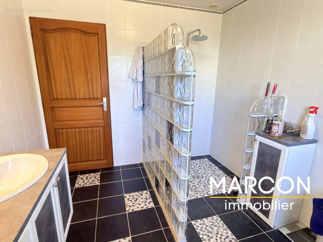 Maison 218 m² à Gueret  - photo 12