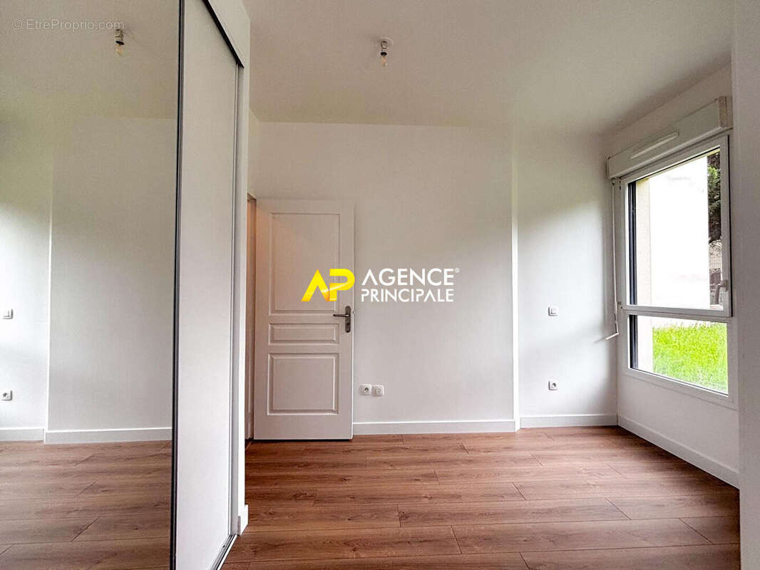 Sartrouville - La Vaudoire - Appartement 3 pièces 58.85 m2 avec parking - photo 4