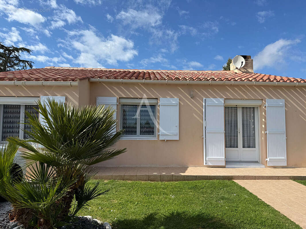 Maison à ANGLES