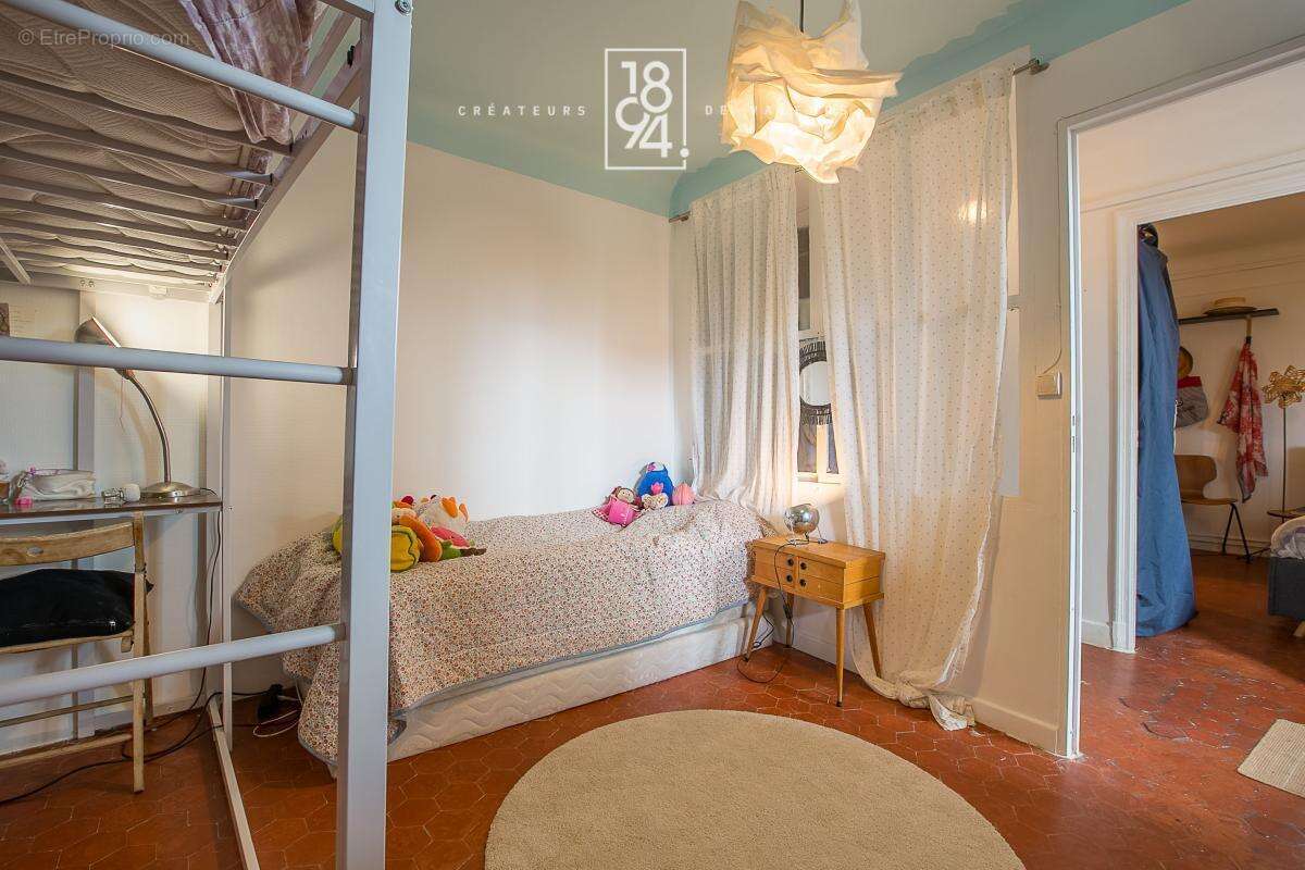 Appartement à MARSEILLE-6E