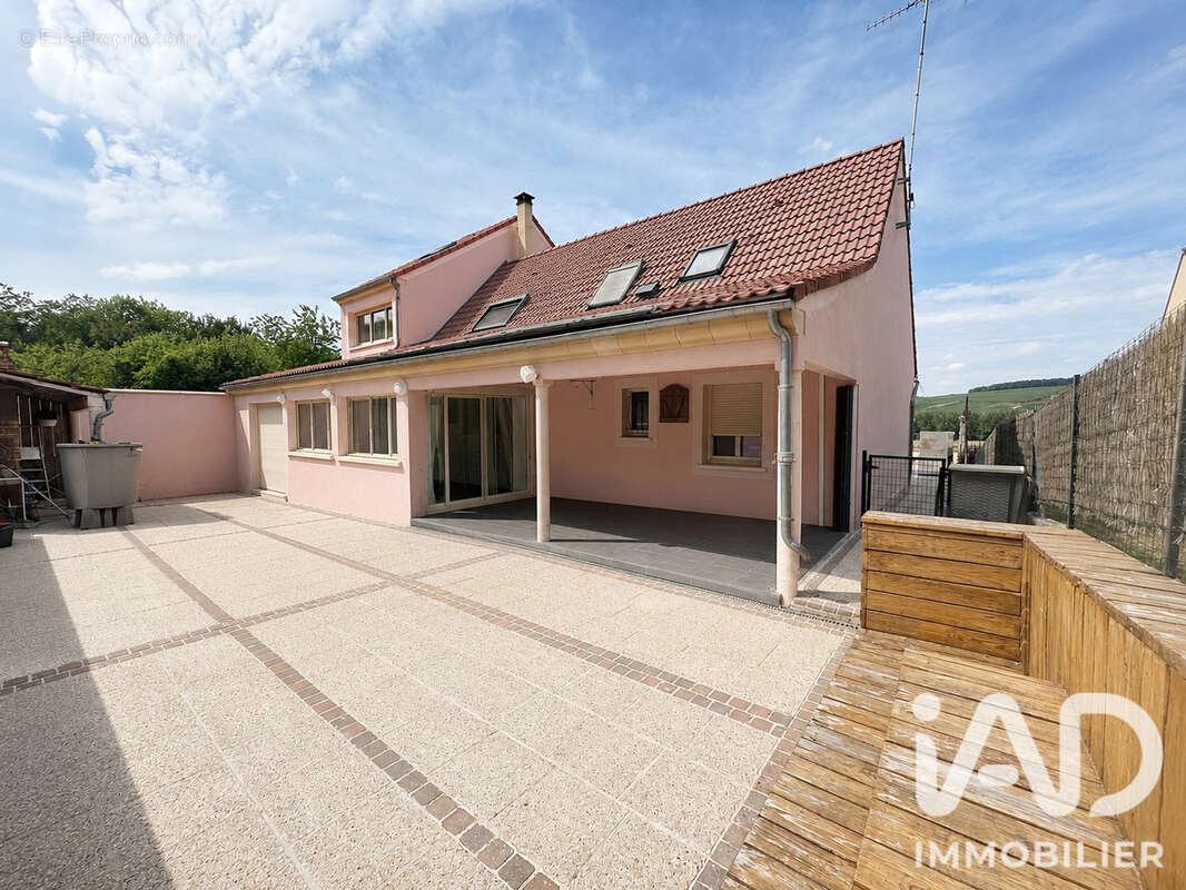 Maison 226 m² à Romeny-Sur-Marne  - photo 4