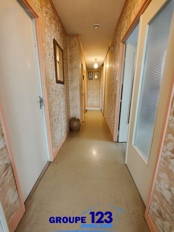 Maison sur sous-sol complet avec terrain clos - photo 8