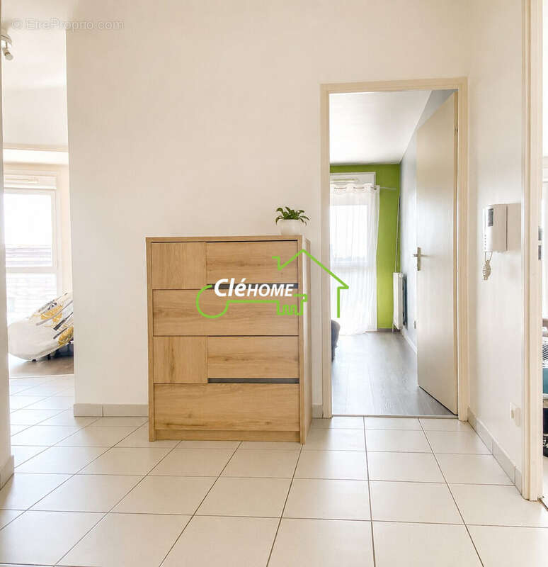 Appartement à LENTILLY