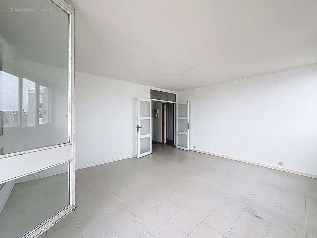 Appartement Bagnolet 3 pièce(s) 72 m2 PROCHE METRO AVEC TERRASSE - photo 7