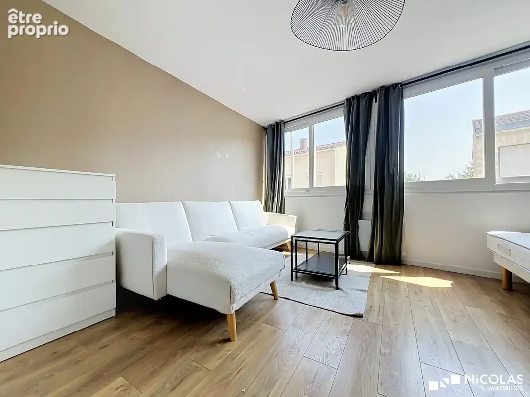 Appartement 1 pièce 29 m² à vendre à Bordeaux (33800) - photo 2