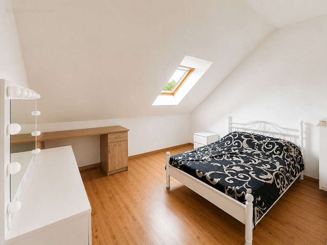 Maison à VIGNEUX-SUR-SEINE
