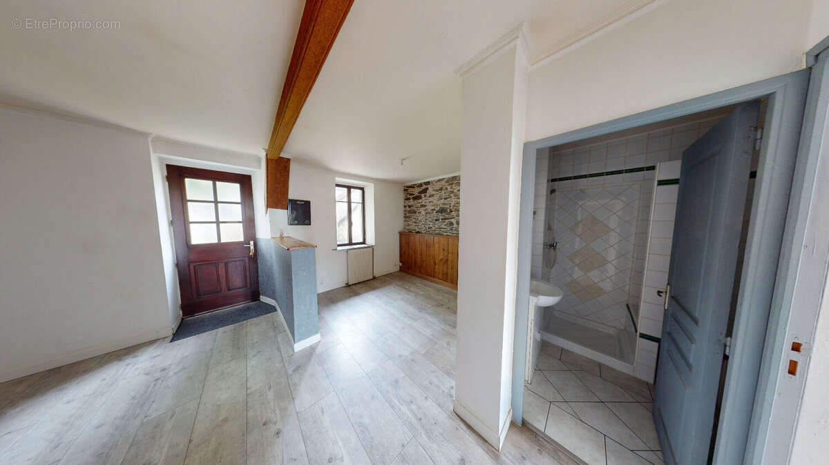 Appartement à BARAQUEVILLE