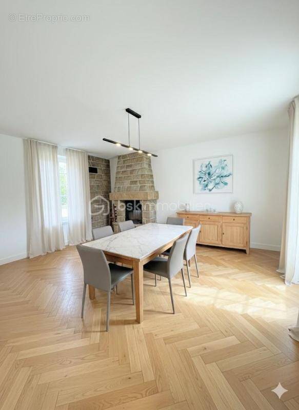 Maison à PLONEOUR-LANVERN