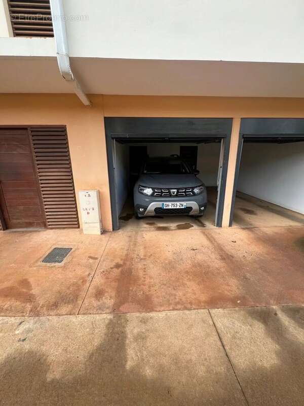 Appartement à REMIRE-MONTJOLY