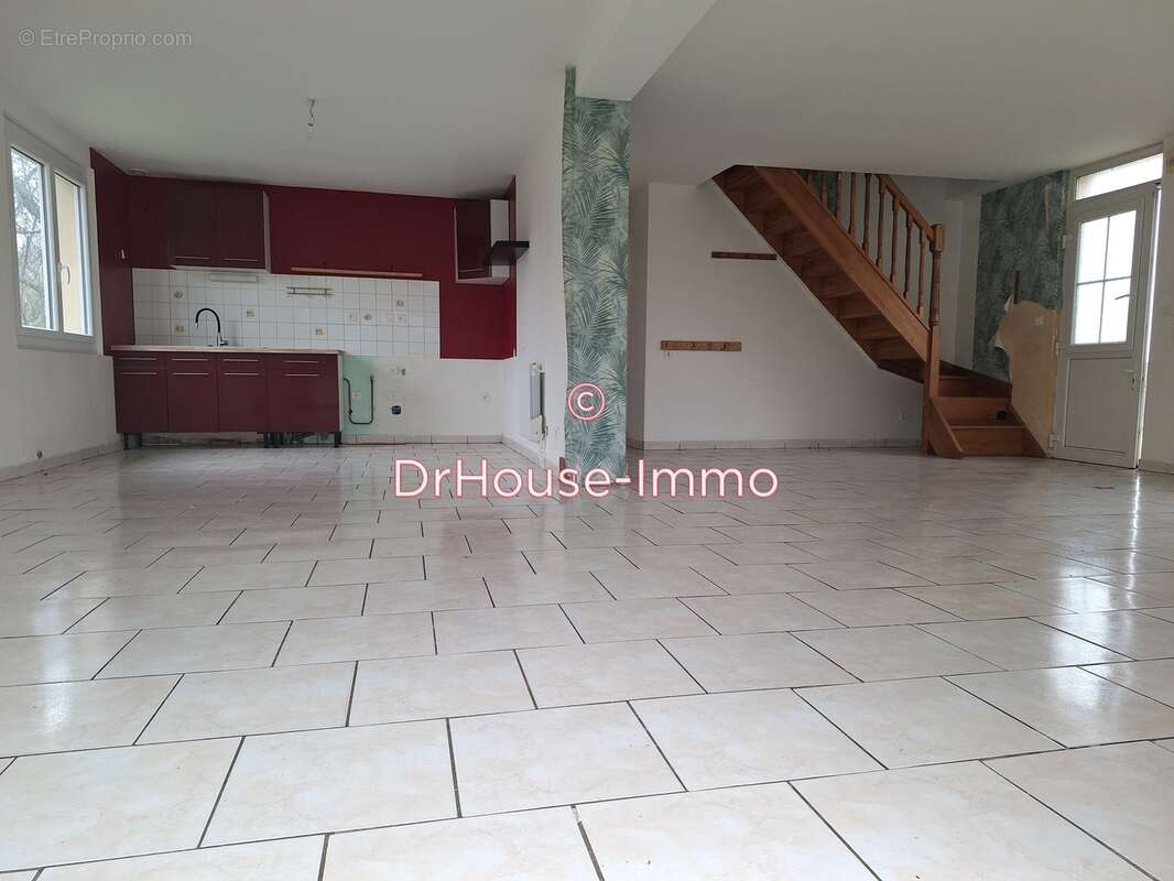 Maison à COURCEBOEUFS