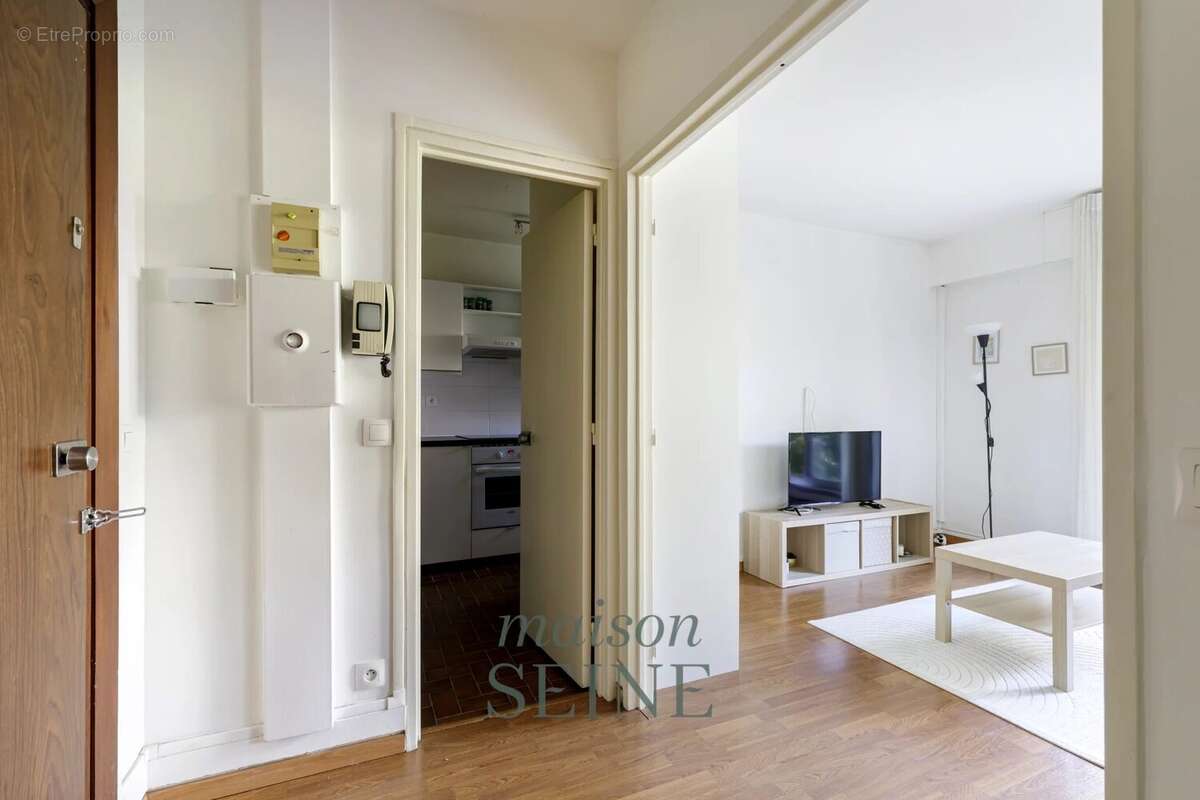 Appartement à NEUILLY-SUR-SEINE