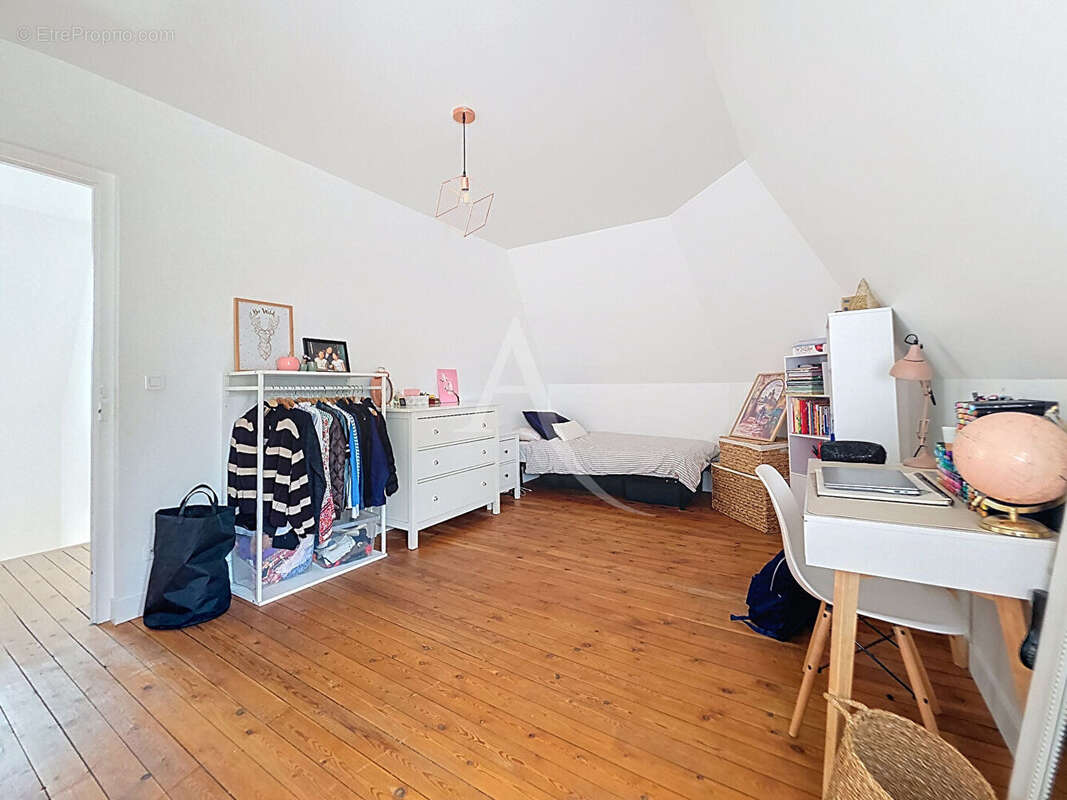 Maison à MANTES-LA-JOLIE